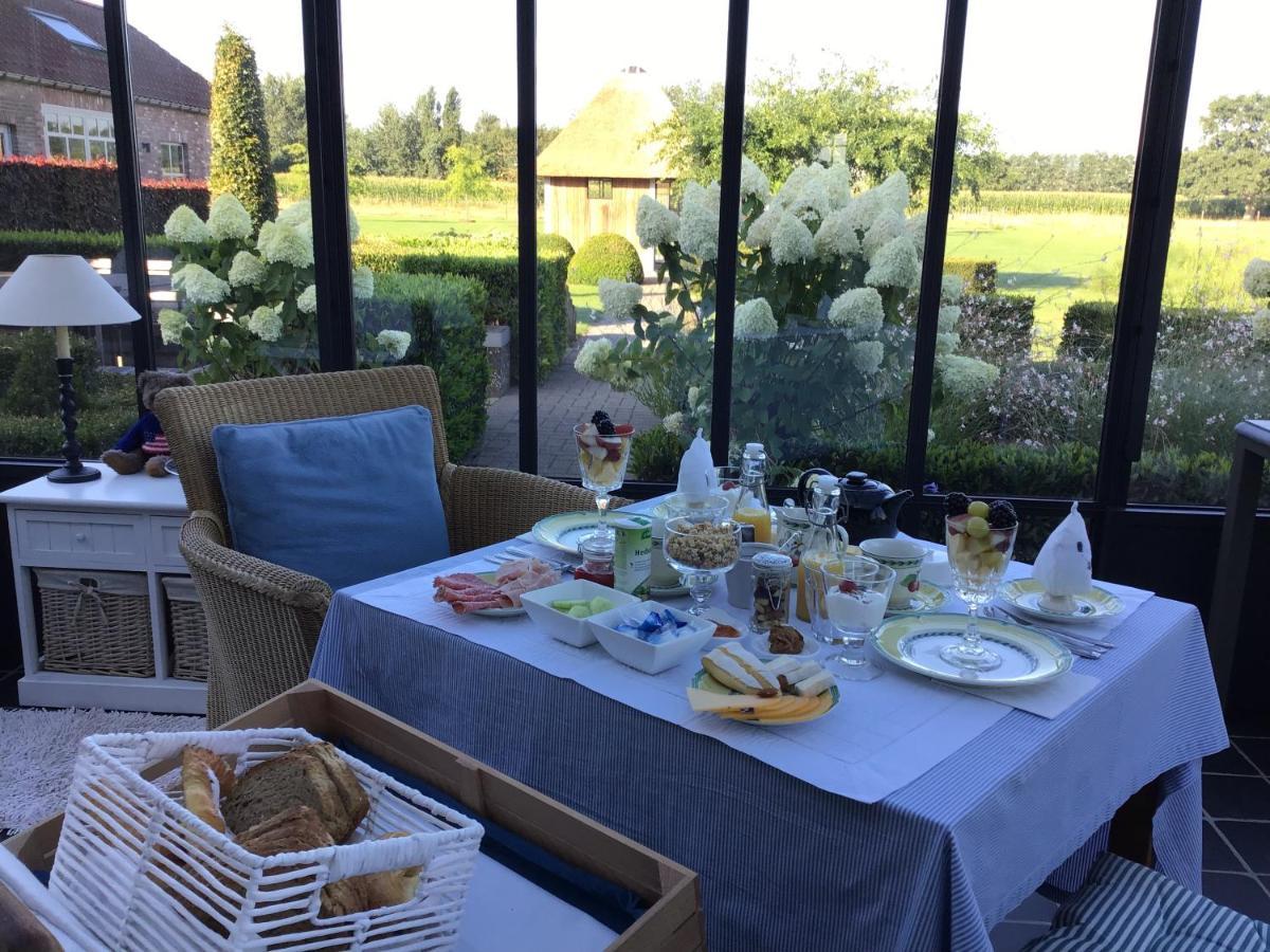 Bed and Breakfast De Moeraseik Zele Exteriér fotografie